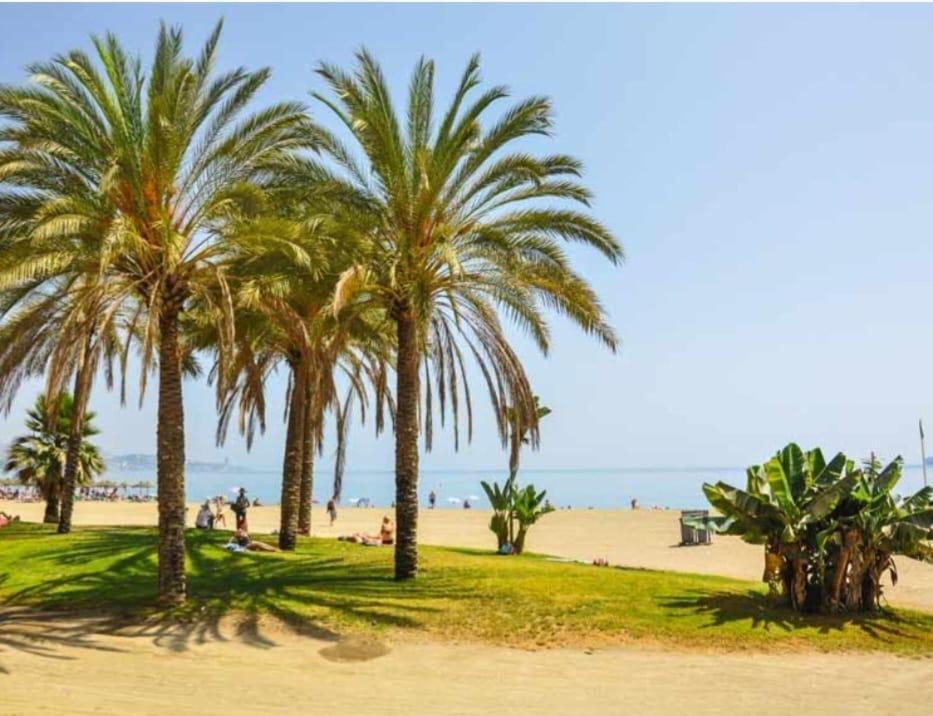 Malagueta 1 Linea De Playa Apartamento Málaga Exterior foto
